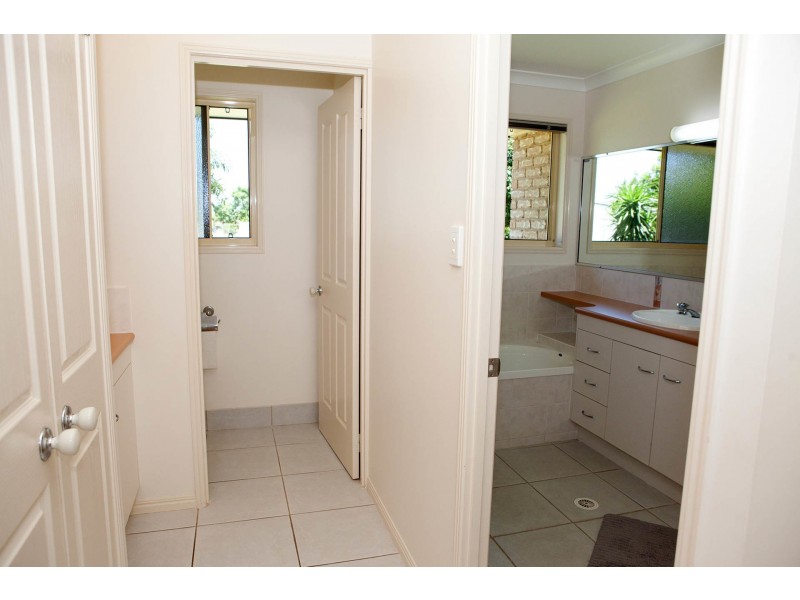 3 Belluna Cres, Gooburrum QLD 4670