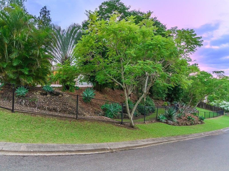 7 Rosewall Place, Oxenford QLD 4210