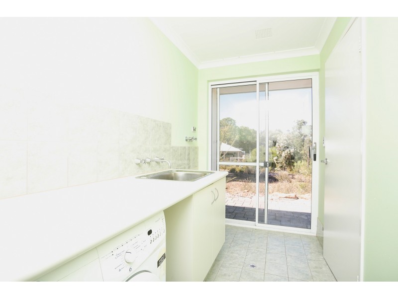 3 Aviemore Drive, Bedfordale WA 6112