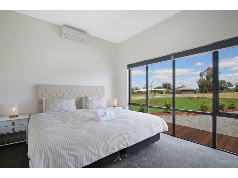 56 Lakeside Drive, Bundalong VIC 3730