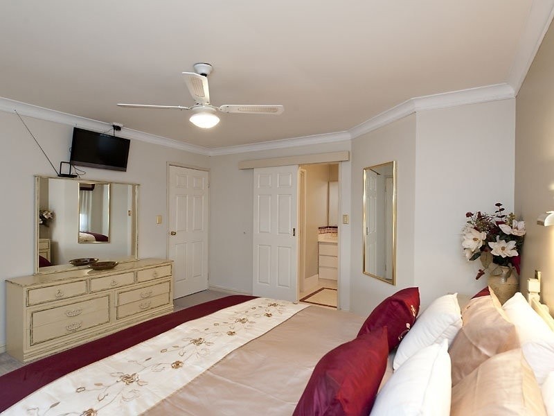 40 The Broadwater, Ballajura WA 6066