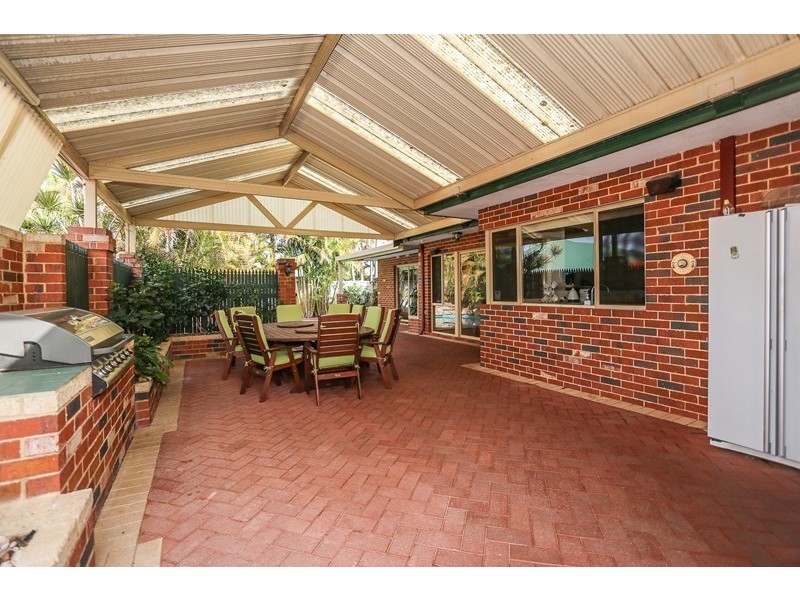 40 The Broadwater, Ballajura WA 6066