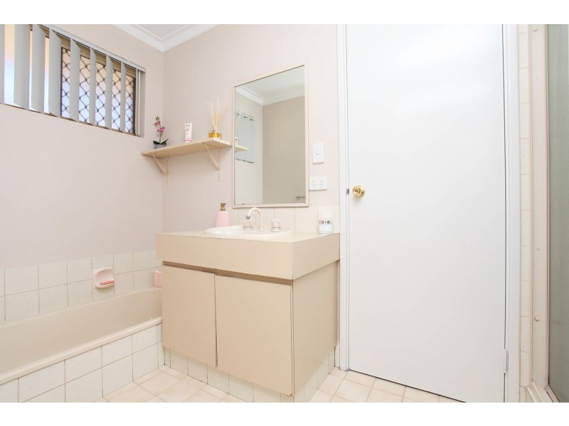 21 Kookaburra Crescent, High Wycombe WA 6057