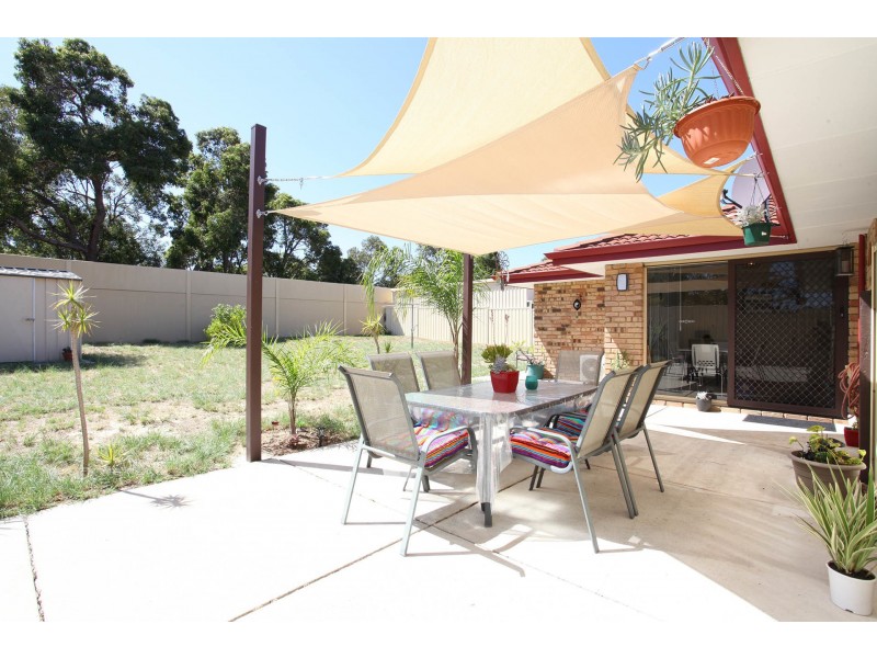 21 Kookaburra Crescent, High Wycombe WA 6057