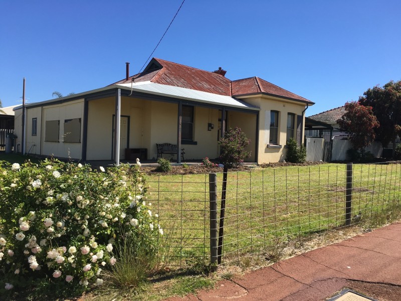 51 Clayton Rd, Narrogin WA 6312