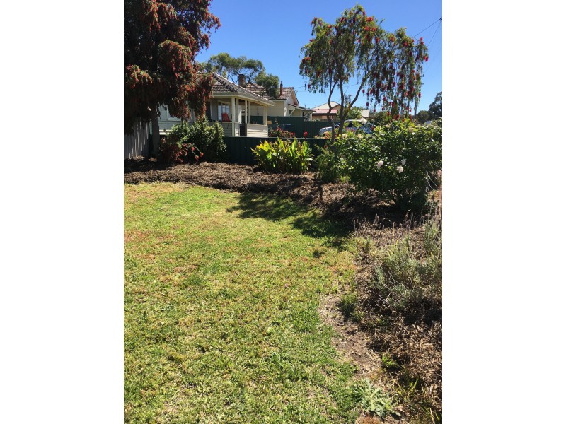 51 Clayton Rd, Narrogin WA 6312