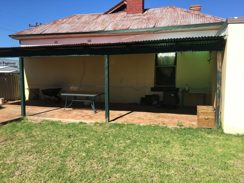 51 Clayton Rd, Narrogin WA 6312