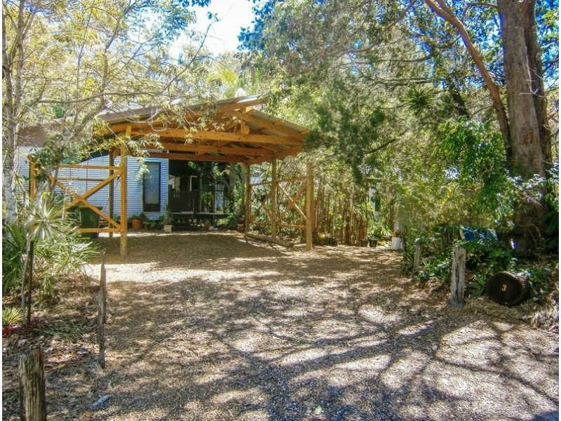 3 Belle Court, Rainbow Beach QLD 4581