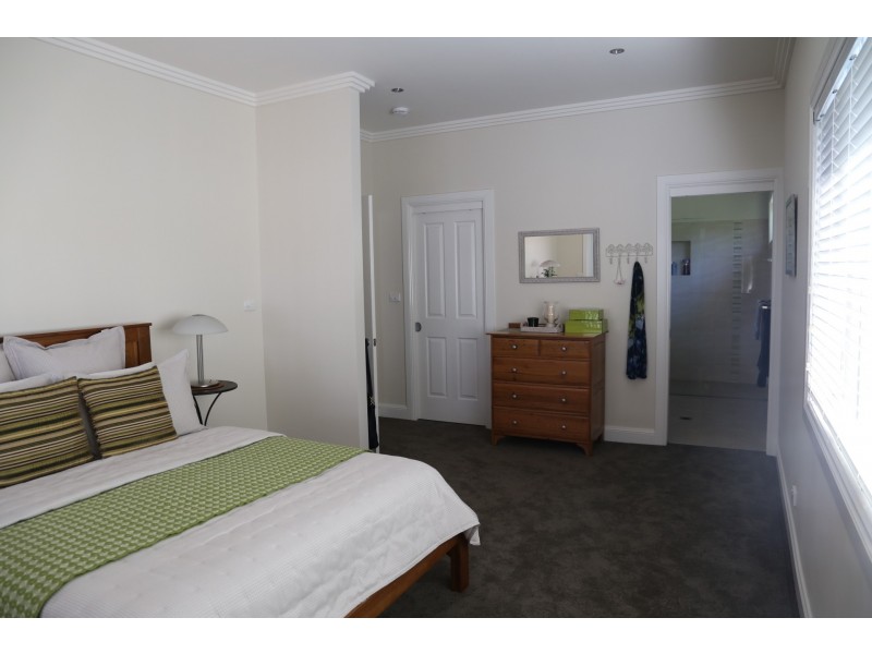 12 Owen Street, Huskisson NSW 2540