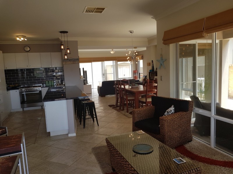 6 Wave Cove, Port Kennedy WA 6172