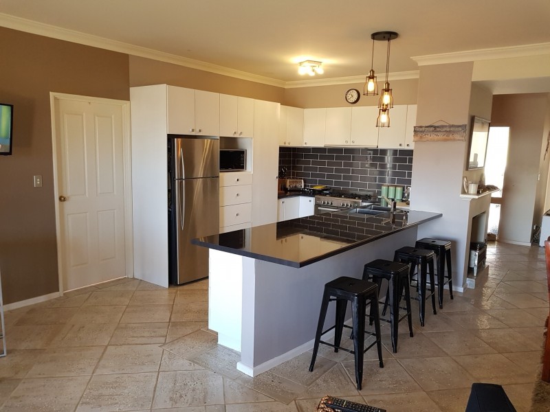 6 Wave Cove, Port Kennedy WA 6172