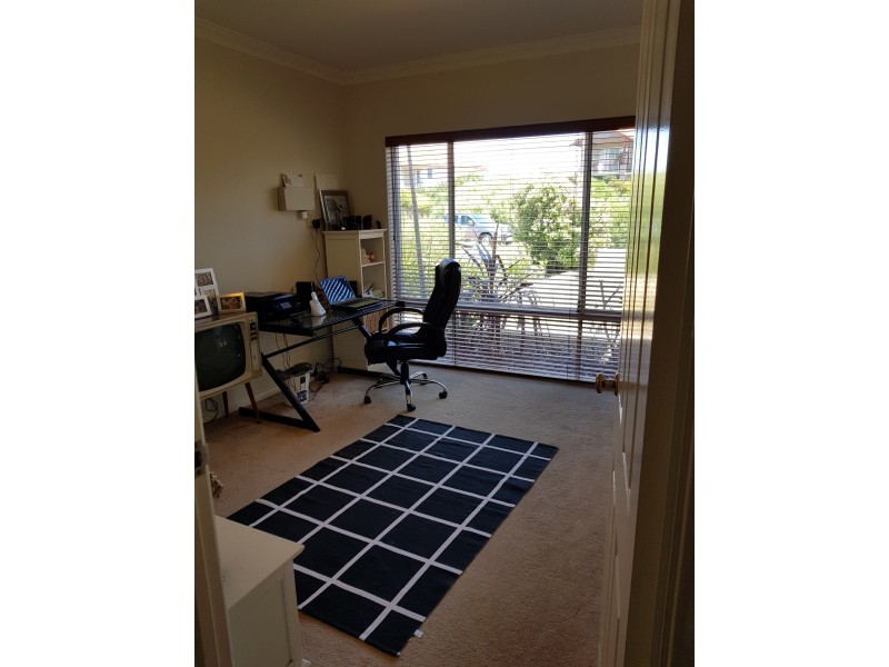 6 Wave Cove, Port Kennedy WA 6172