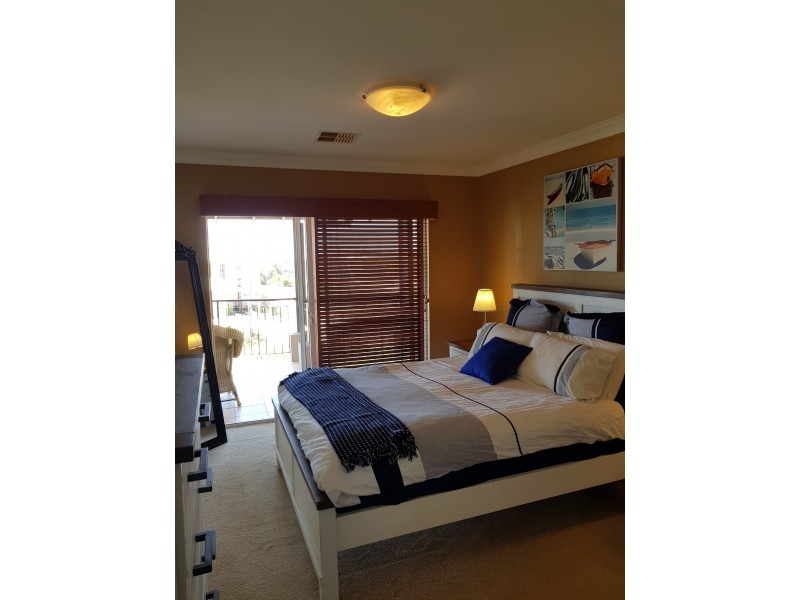 6 Wave Cove, Port Kennedy WA 6172