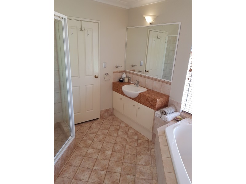 6 Wave Cove, Port Kennedy WA 6172