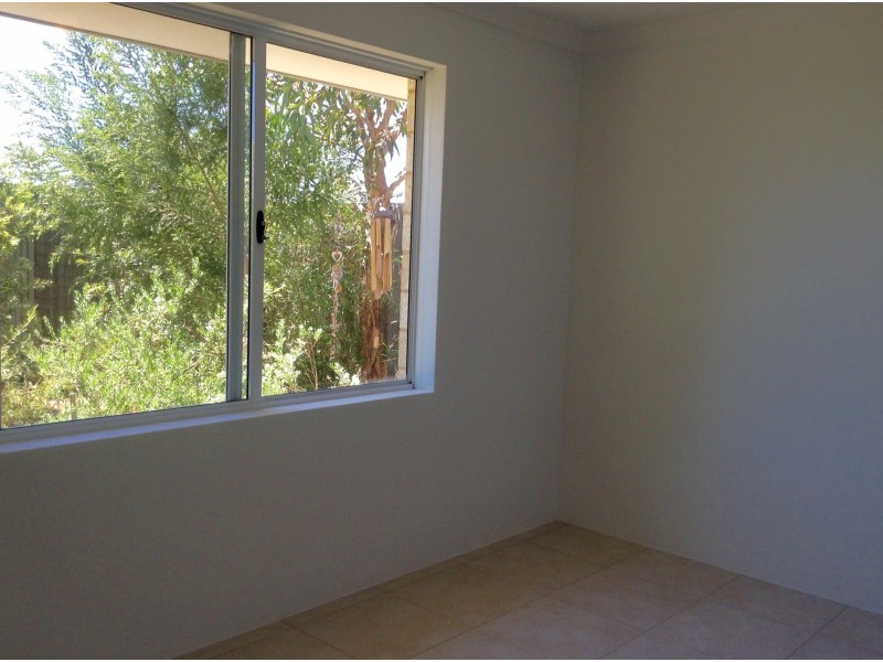 12 Exeter Court, Piara Waters WA 6112