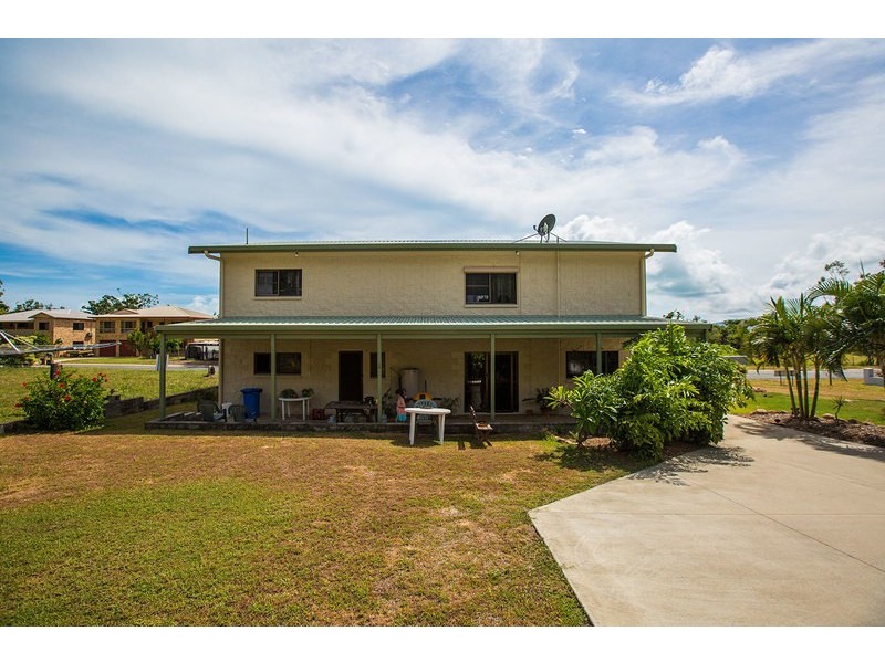 105 Gloucester Avenue, Hideaway Bay QLD 4800