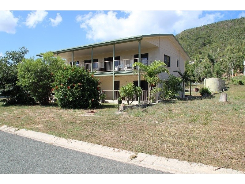 105 Gloucester Avenue, Hideaway Bay QLD 4800