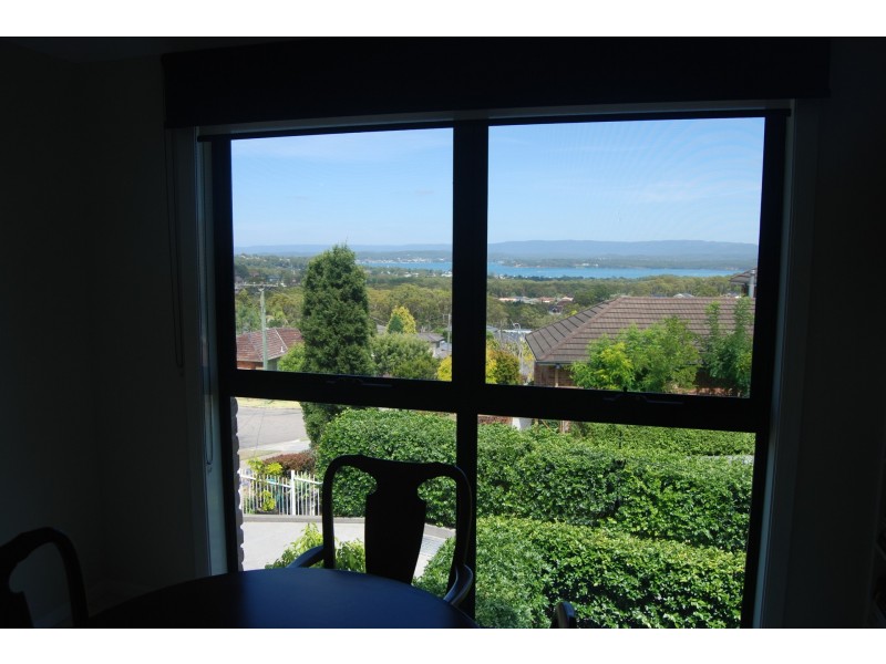 2B Evelyn Street, Floraville NSW 2280