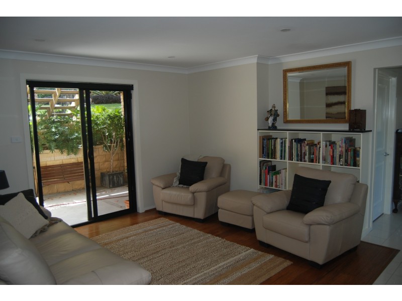 2B Evelyn Street, Floraville NSW 2280