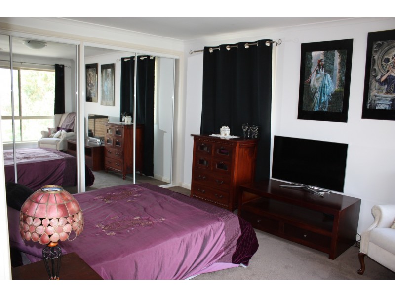 38 Sherwood Place, Royalla NSW 2620