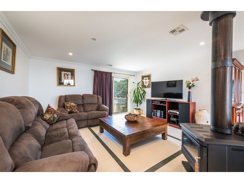 38 Sherwood Place, Royalla NSW 2620