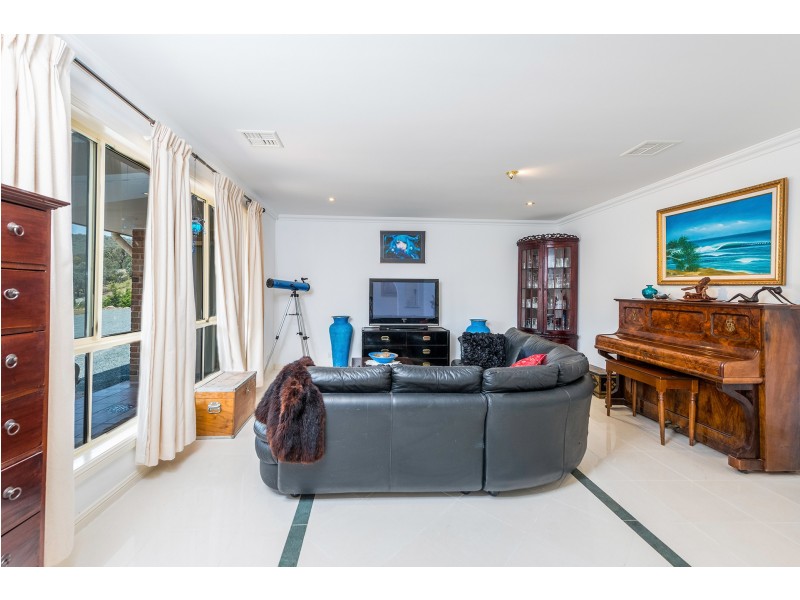 38 Sherwood Place, Royalla NSW 2620