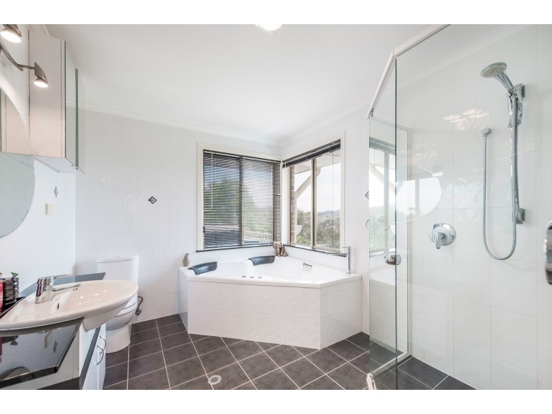 38 Sherwood Place, Royalla NSW 2620