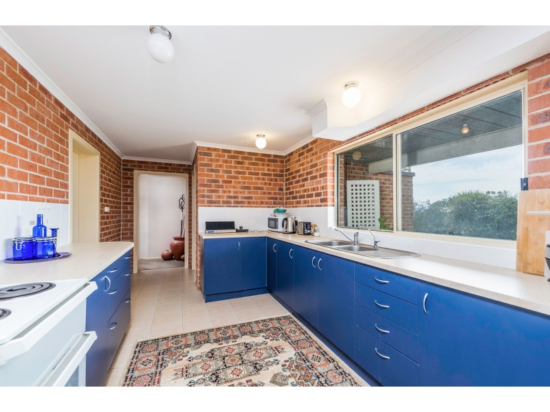 38 Sherwood Place, Royalla NSW 2620