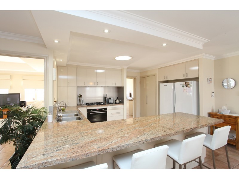 20 Peron Place, San Remo WA 6210