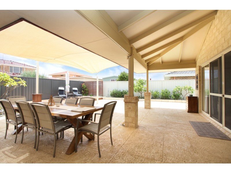 20 Peron Place, San Remo WA 6210