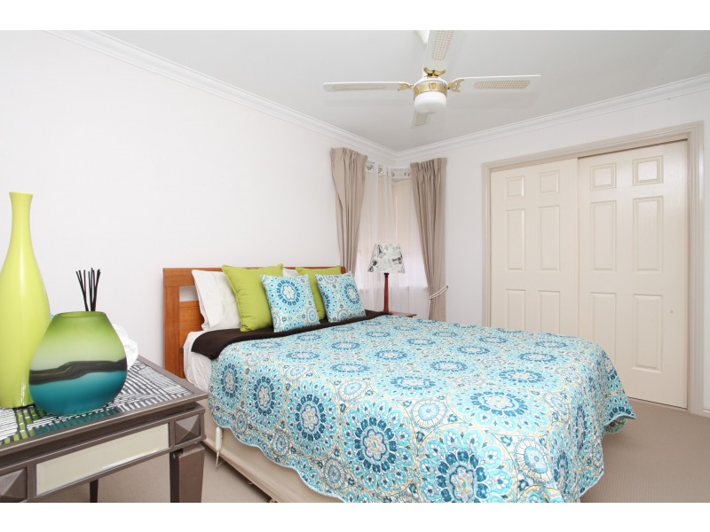 20 Peron Place, San Remo WA 6210