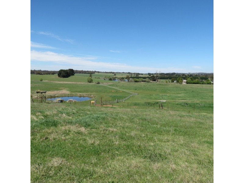 24 RESERVOIR ROAD, Crookwell NSW 2583