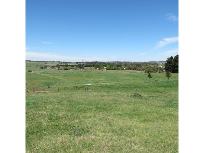 24 RESERVOIR ROAD, Crookwell NSW 2583