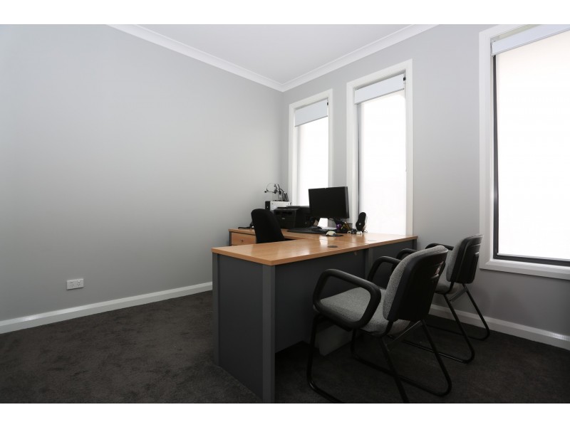 19 Pioneer Street, Craigieburn VIC 3064