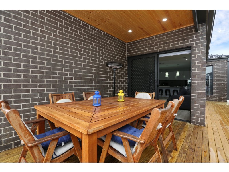 19 Pioneer Street, Craigieburn VIC 3064