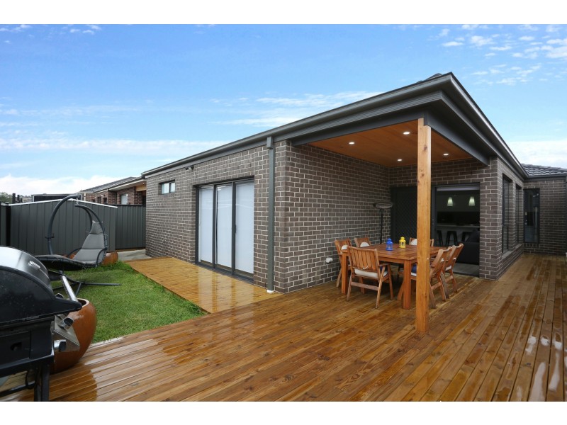 19 Pioneer Street, Craigieburn VIC 3064