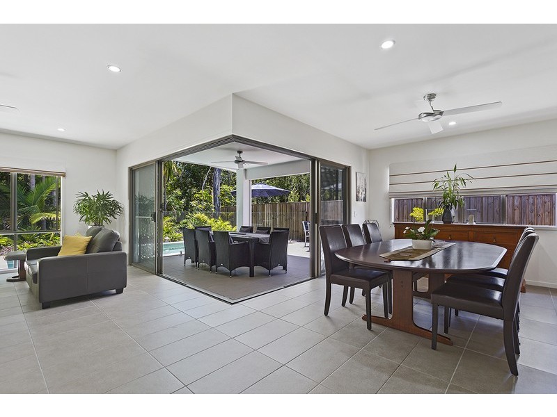 16 Livingstone Street, Tewantin QLD 4565