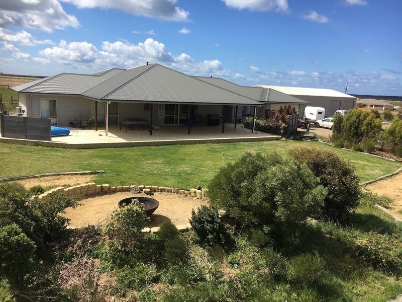 232 Acacia Drive, Hopetoun WA 6348