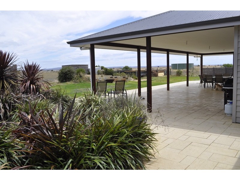 232 Acacia Drive, Hopetoun WA 6348