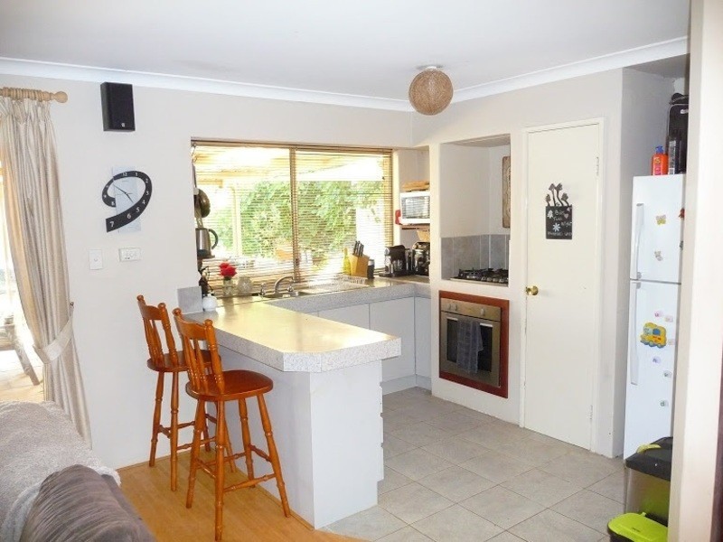 118 Strawberry Drive, Seville Grove WA 6112