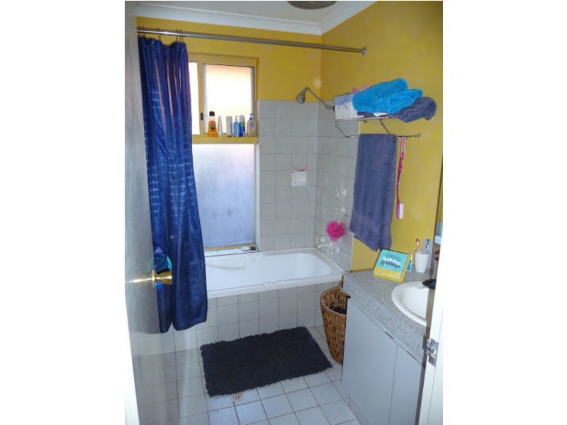 118 Strawberry Drive, Seville Grove WA 6112