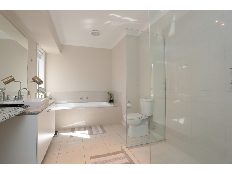 107 Ribblesdale Avenue, Wyndham Vale VIC 3024