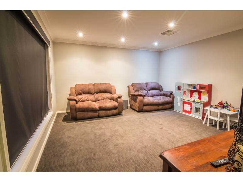 7 Vaucluse Place, Parkes NSW 2870