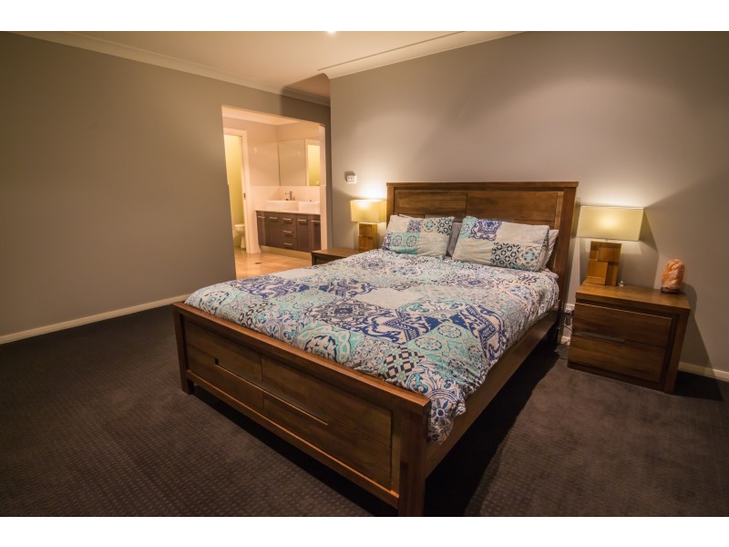 7 Vaucluse Place, Parkes NSW 2870