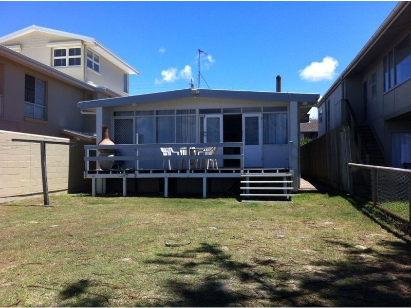 21 Hedges Avenue, Mermaid Beach QLD 4218