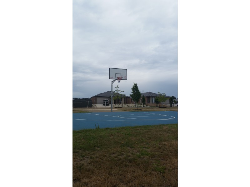 25 Casuarina Drive, Romsey VIC 3434