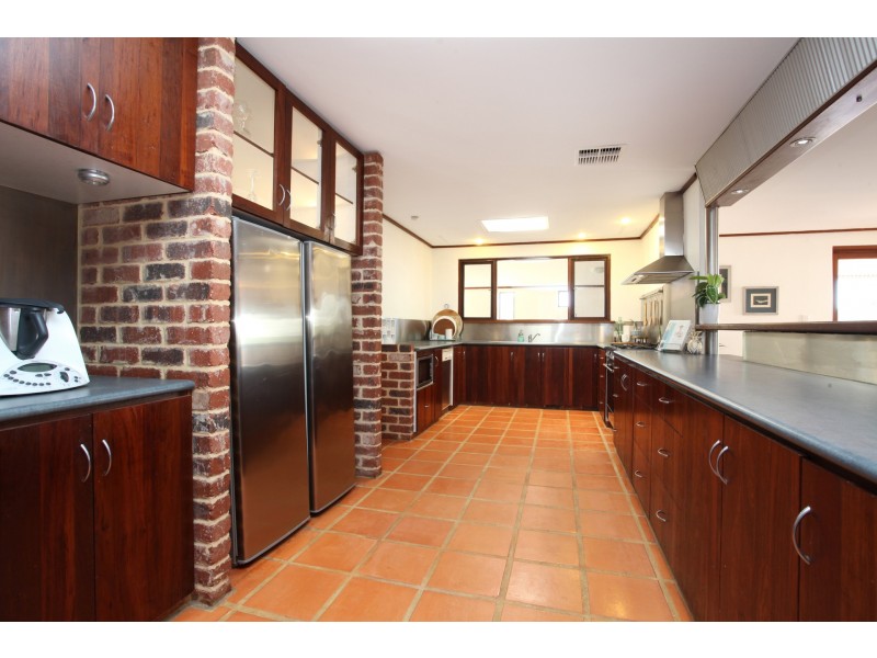 28a Oleander Way, Kallaroo WA 6025