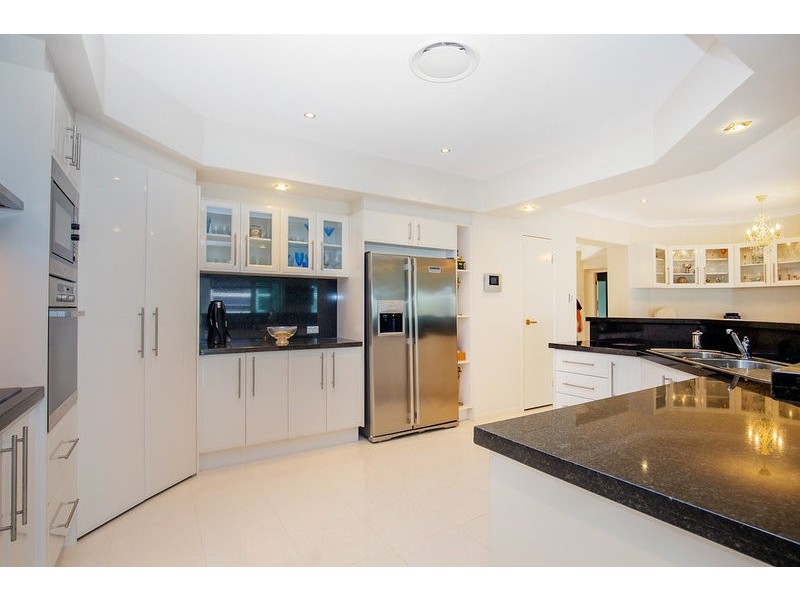 47 Knightsbridge Parade East, Sovereign Islands QLD 4216