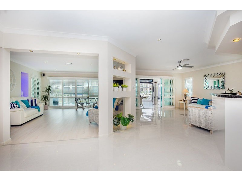 47 Knightsbridge Parade East, Sovereign Islands QLD 4216