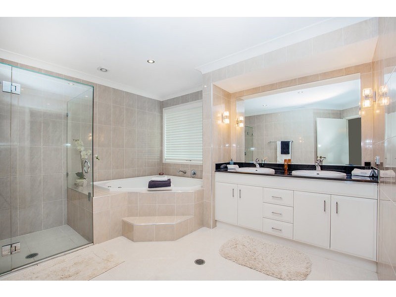 47 Knightsbridge Parade East, Sovereign Islands QLD 4216